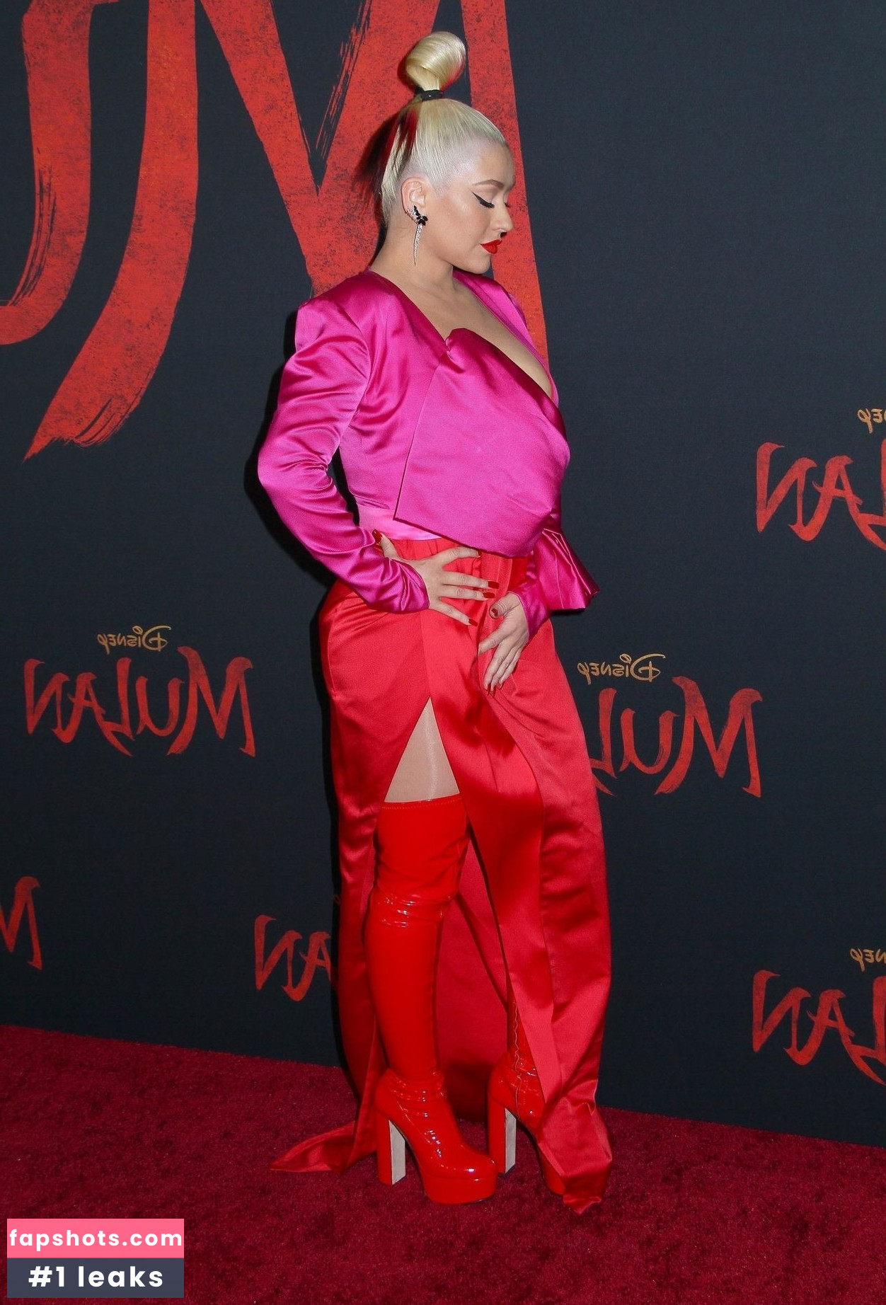 Christina Aguilera Nude Leaks OnlyFans Photos #2108 - LeakJerk