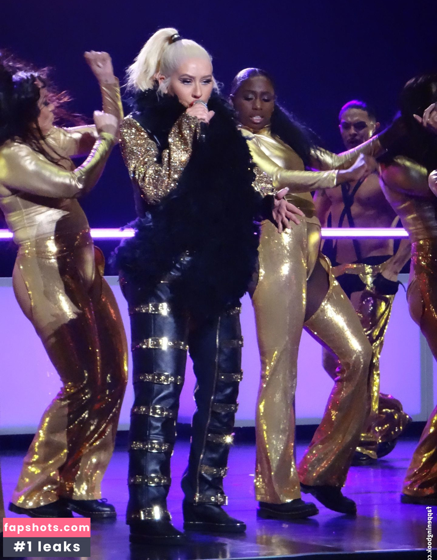 Christina Aguilera Nude Leaks OnlyFans Photos #2146 - LeakJerk