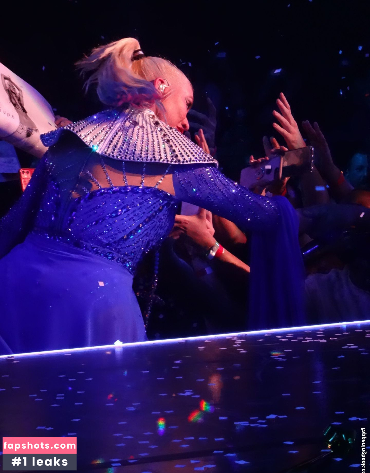 Christina Aguilera Nude Leaks OnlyFans Photos #2168 - LeakJerk