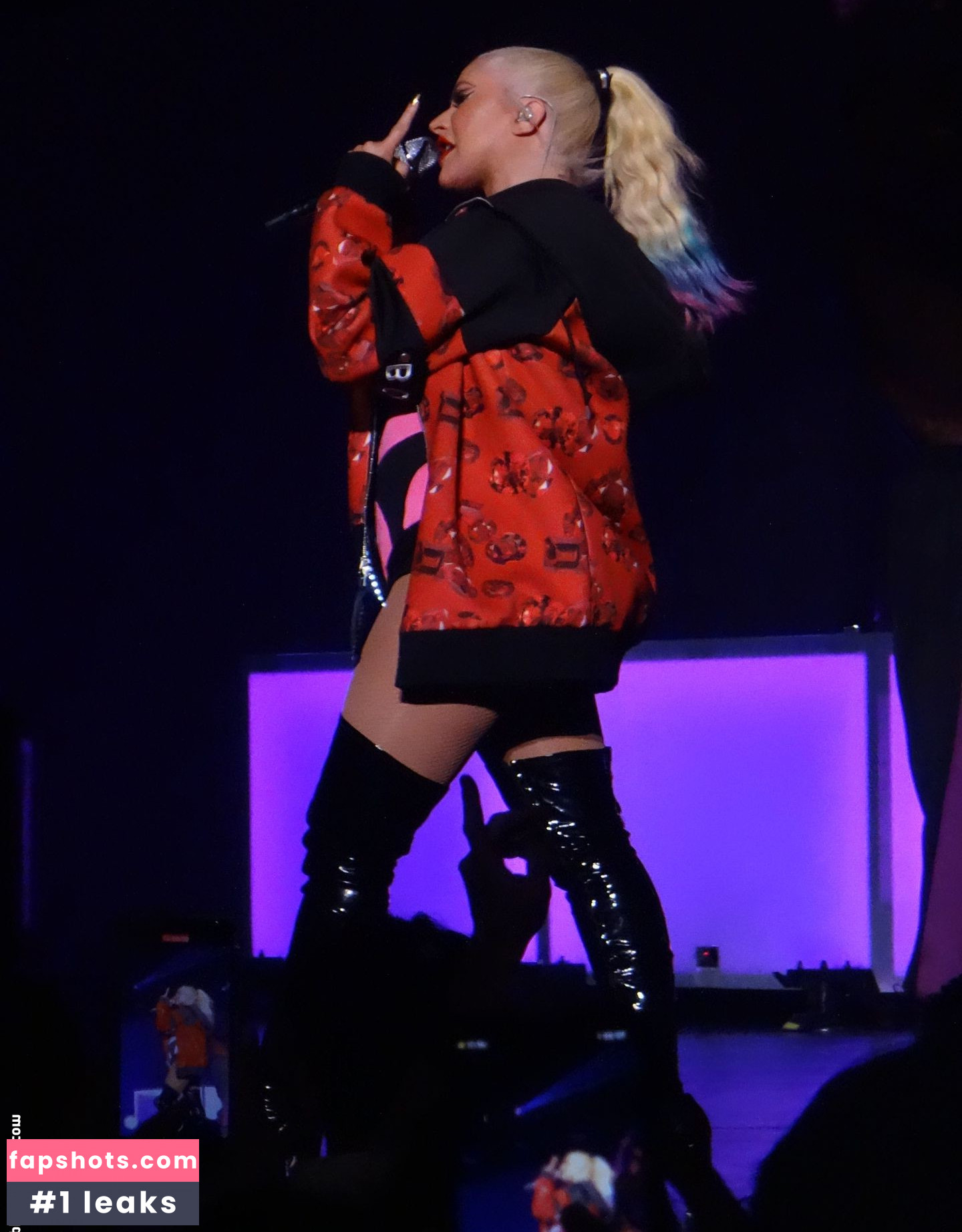 Christina Aguilera Nude Leaks OnlyFans Photos #2192 - LeakJerk
