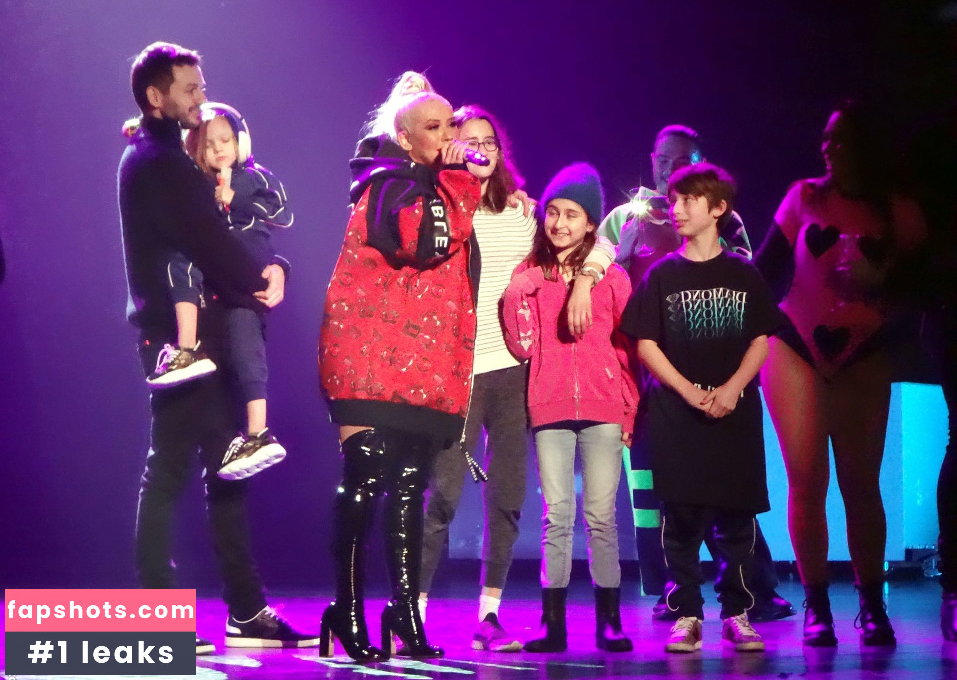 Christina Aguilera Nude Leaks OnlyFans Photos #2269 - LeakJerk