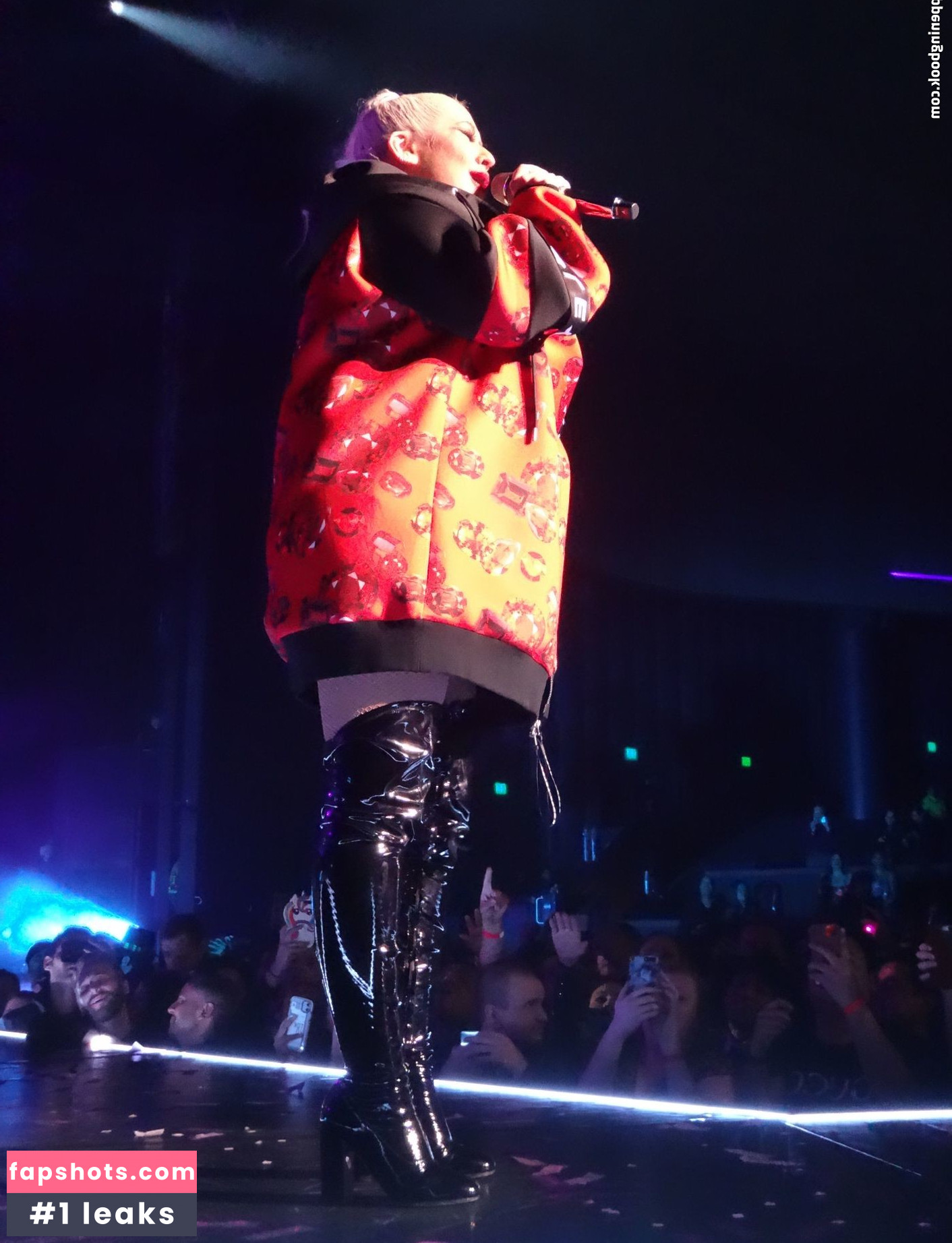 Christina Aguilera Nude Leaks OnlyFans Photos #2271 - LeakJerk