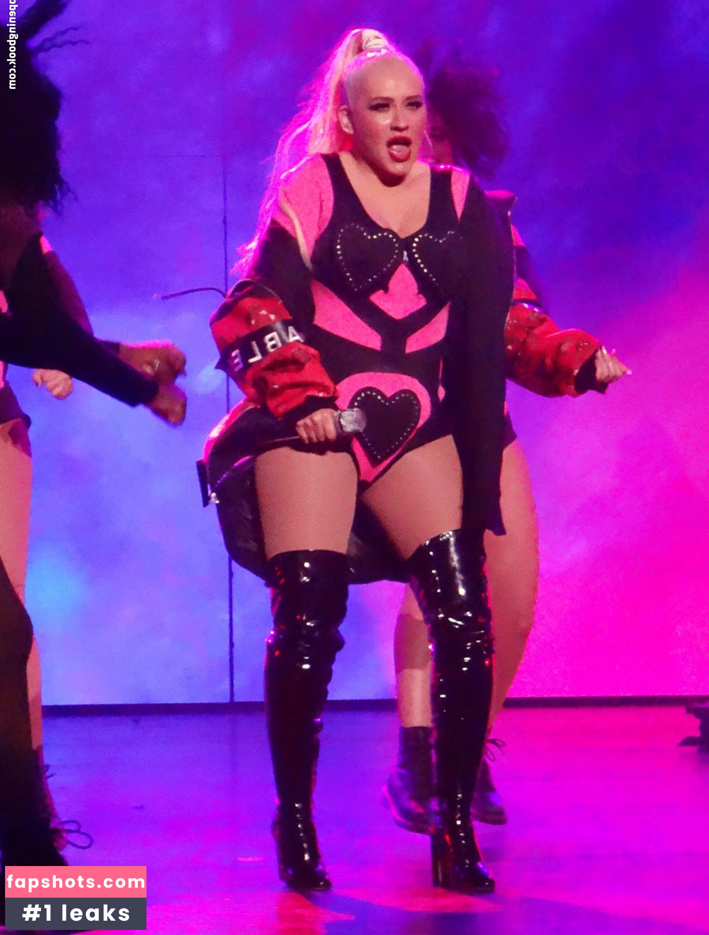 Christina Aguilera Nude Leaks OnlyFans Photos #2282 - LeakJerk