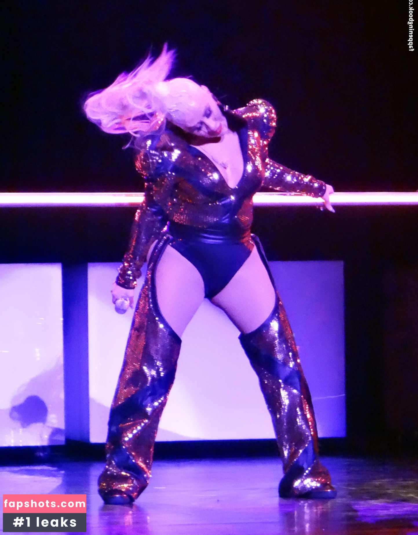 Christina Aguilera Nude Leaks OnlyFans Photos #2295 - LeakJerk