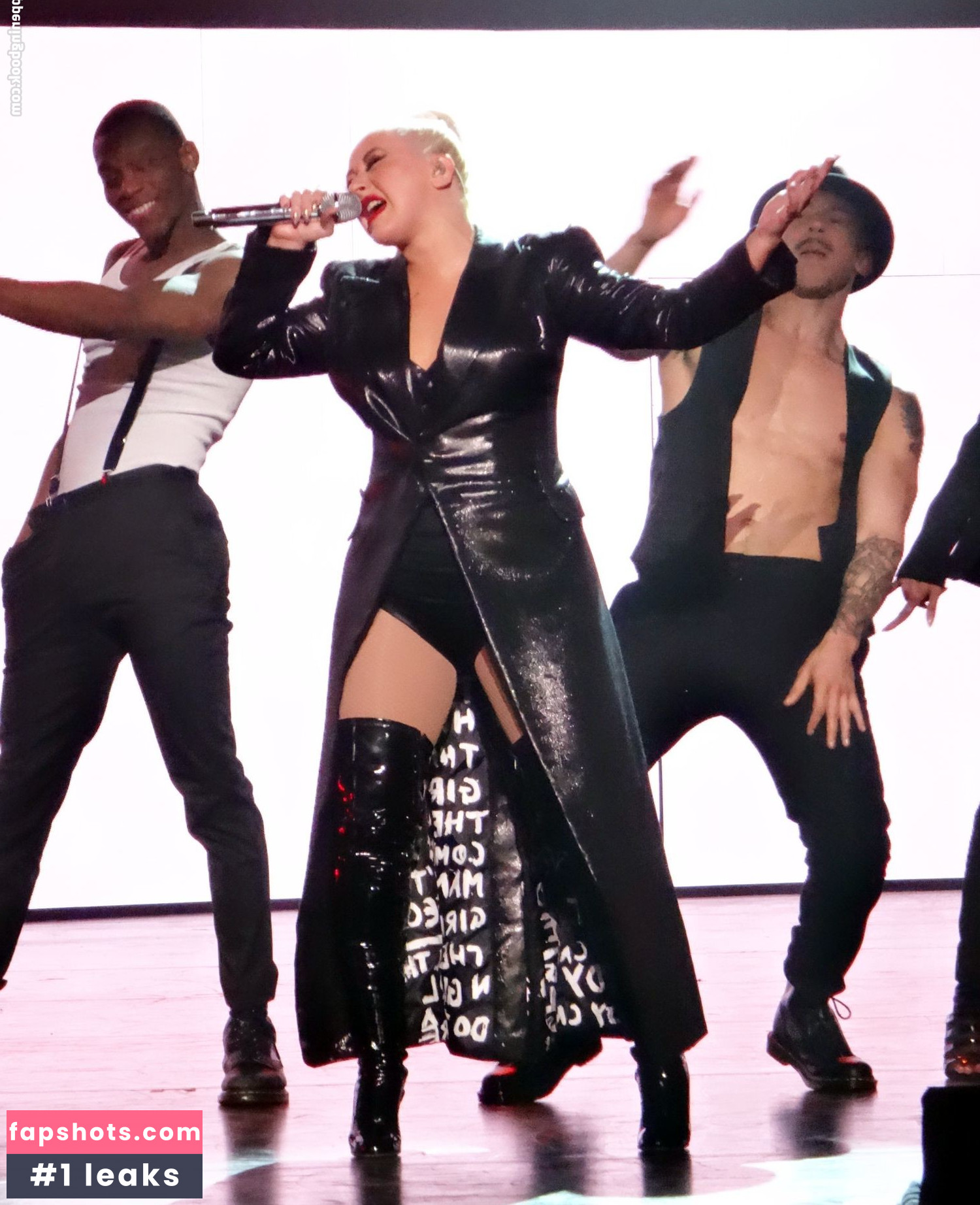Christina Aguilera Nude Leaks OnlyFans Photos #2297 - LeakJerk