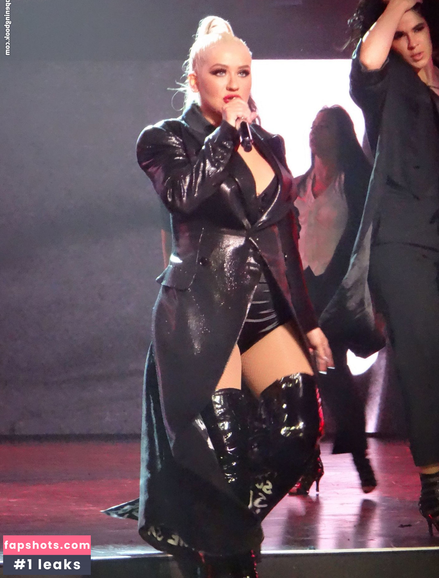Christina Aguilera Nude Leaks OnlyFans Photos #2299 - LeakJerk