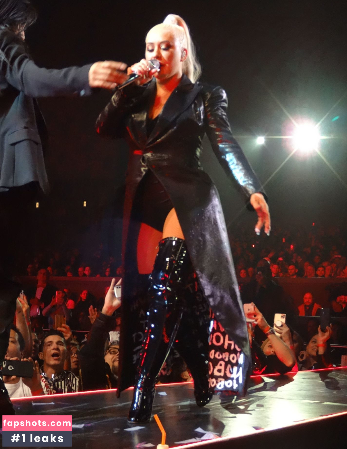 Christina Aguilera Nude Leaks OnlyFans Photos #2301 - LeakJerk