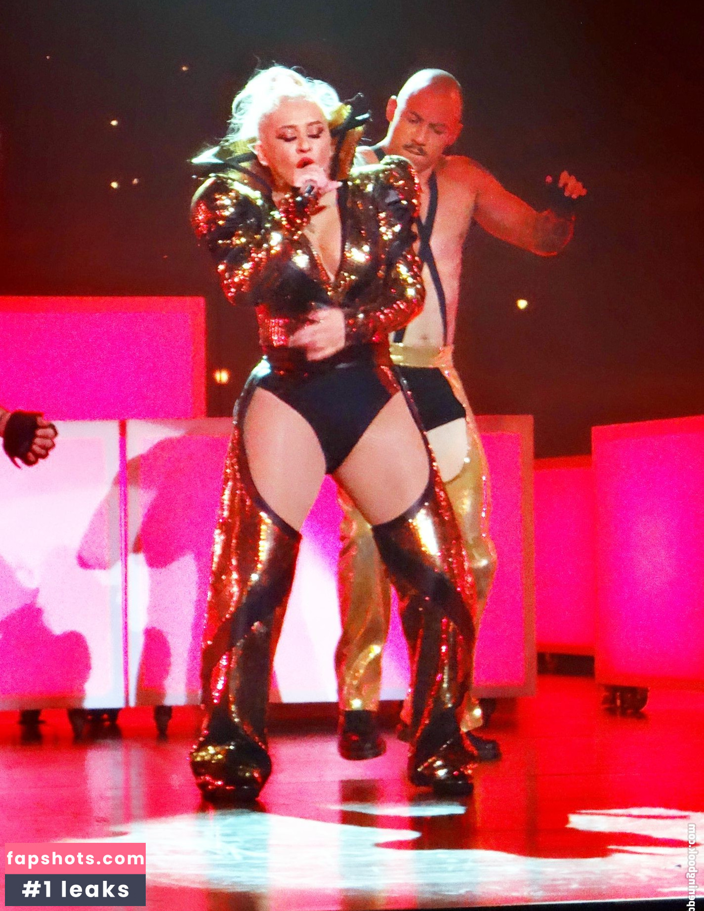 Christina Aguilera Nude Leaks OnlyFans Photos #2304 - LeakJerk