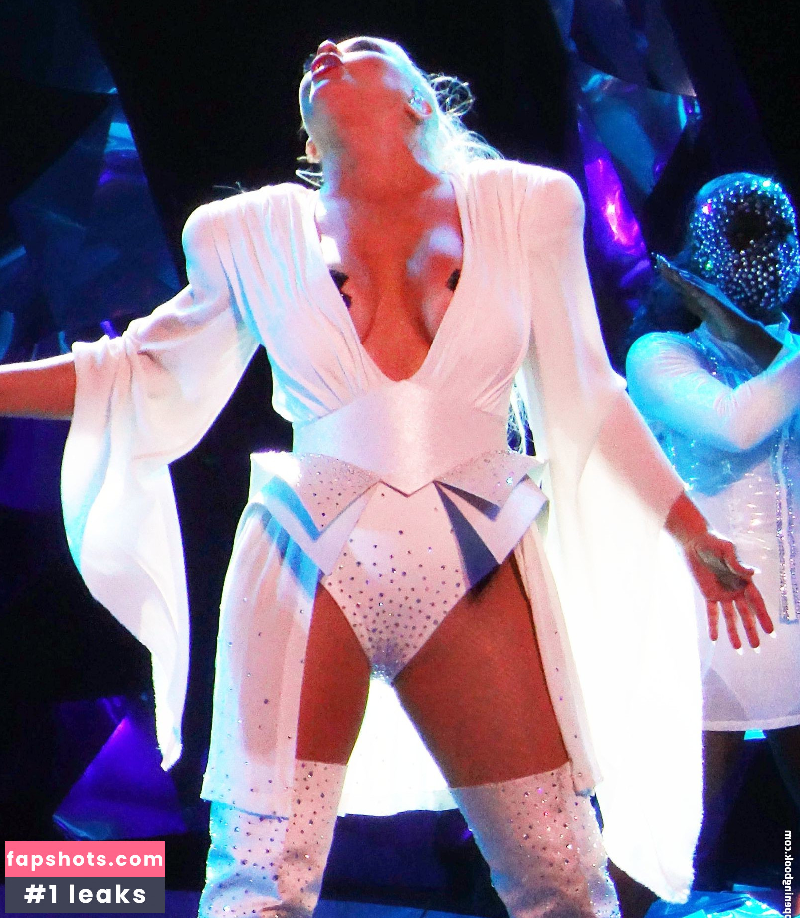 Christina Aguilera gallery photo #2324