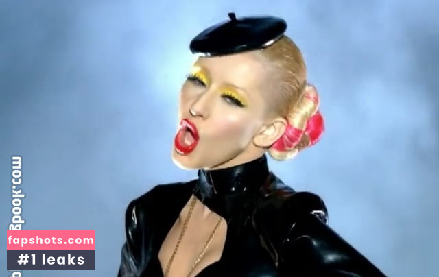 Christina Aguilera gallery photo #2442