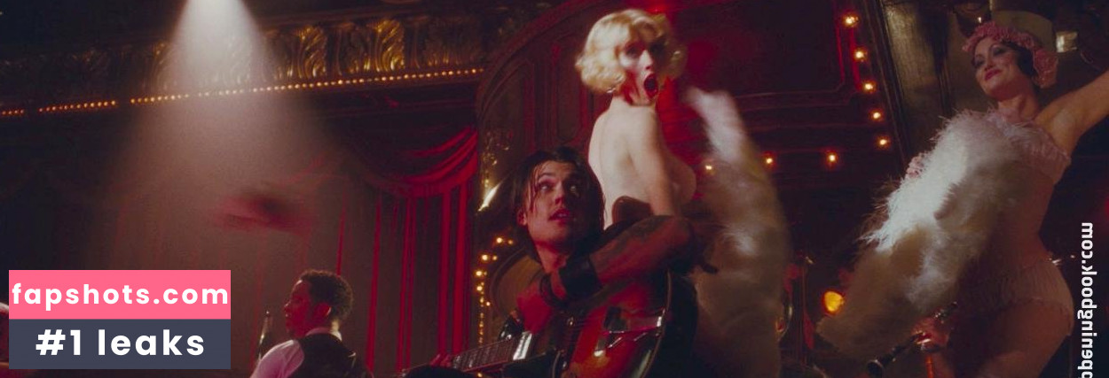 Christina Aguilera gallery photo #2549