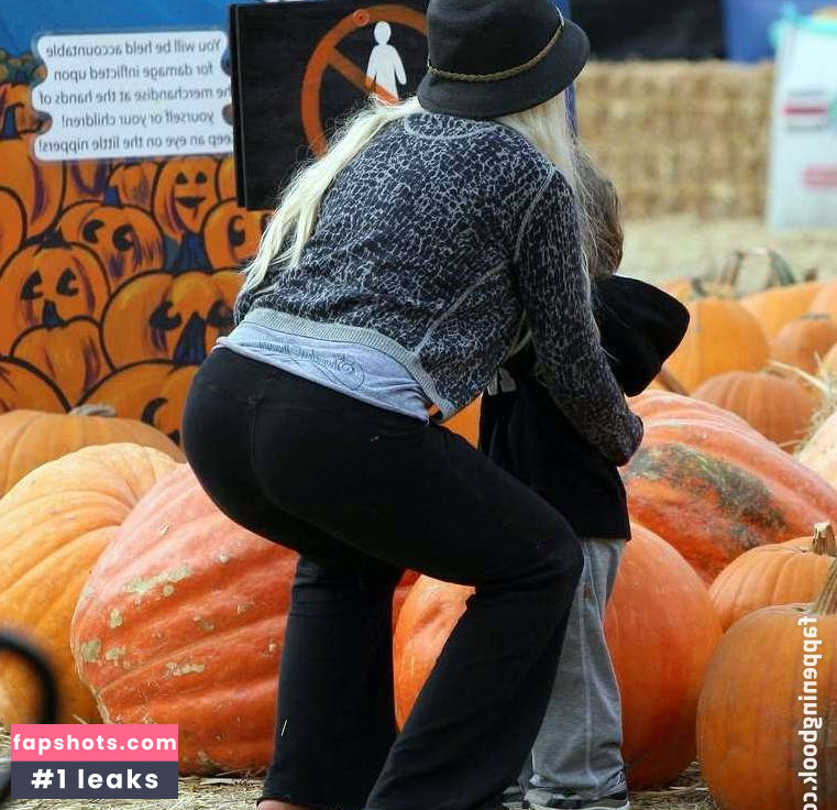 Christina Aguilera gallery photo #2564