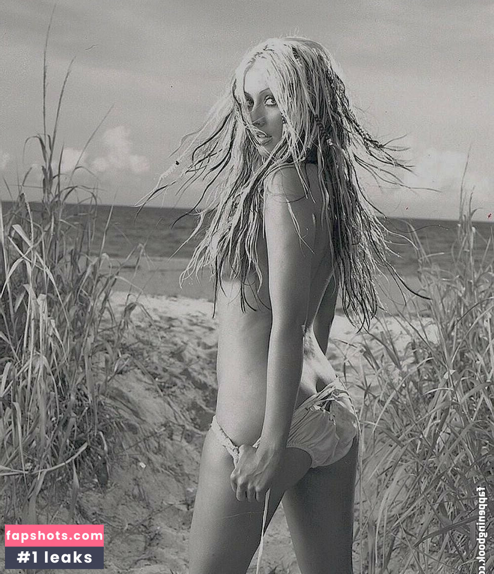 Christina Aguilera gallery photo #260