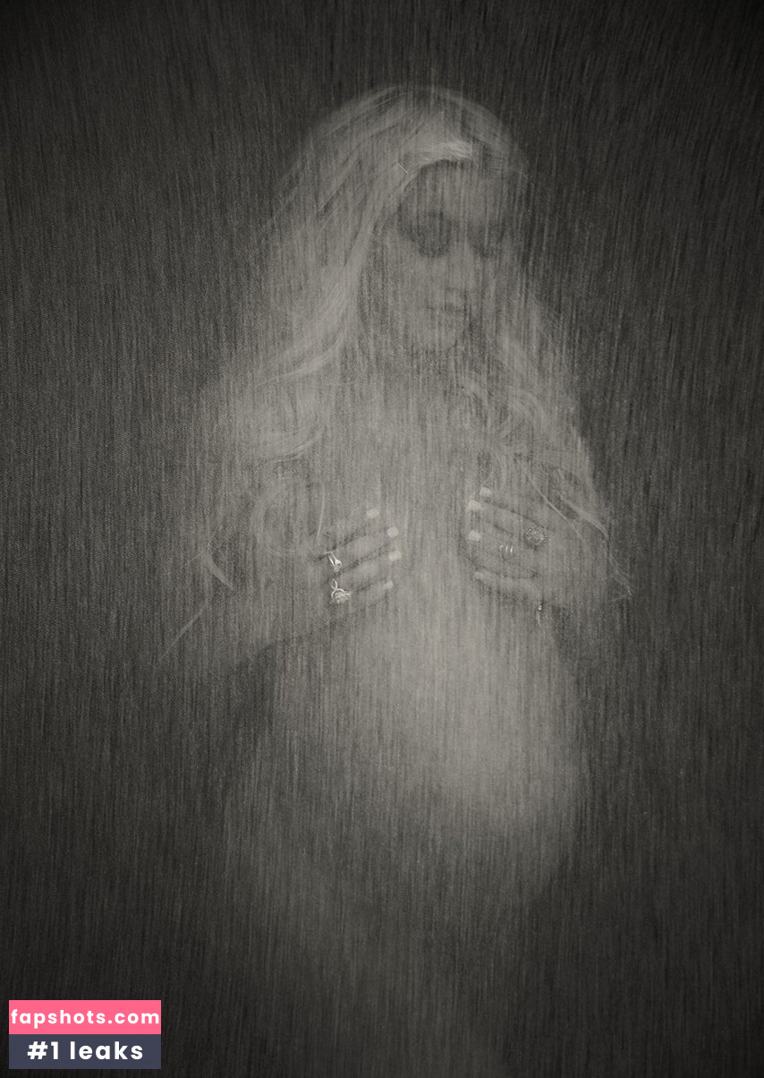 Christina Aguilera gallery photo #2637