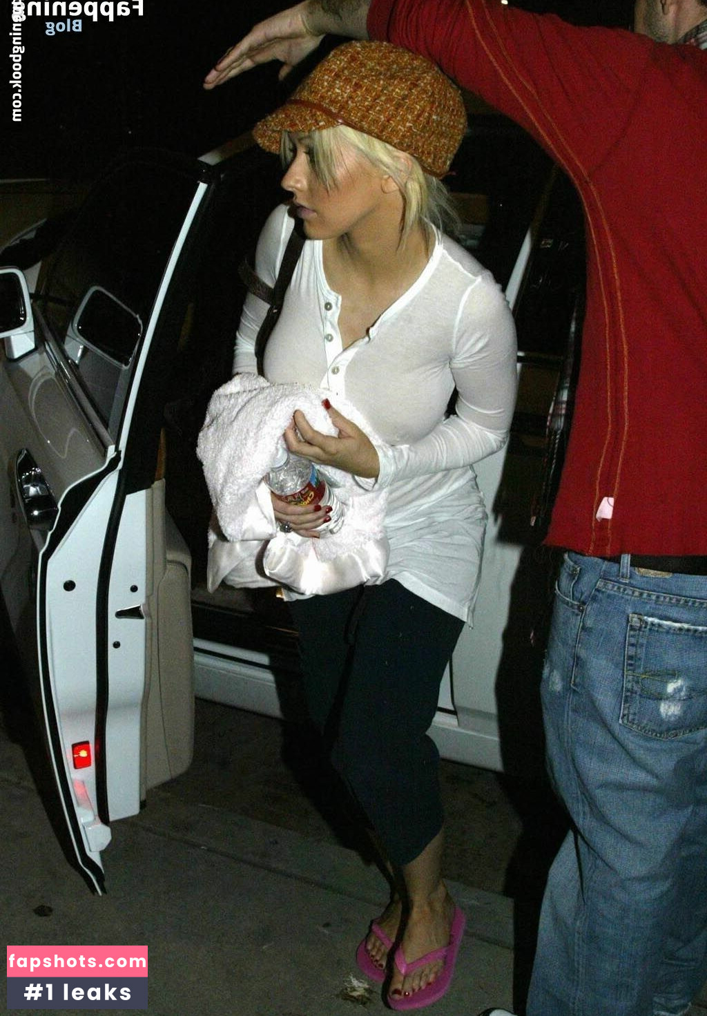 Christina Aguilera gallery photo #285