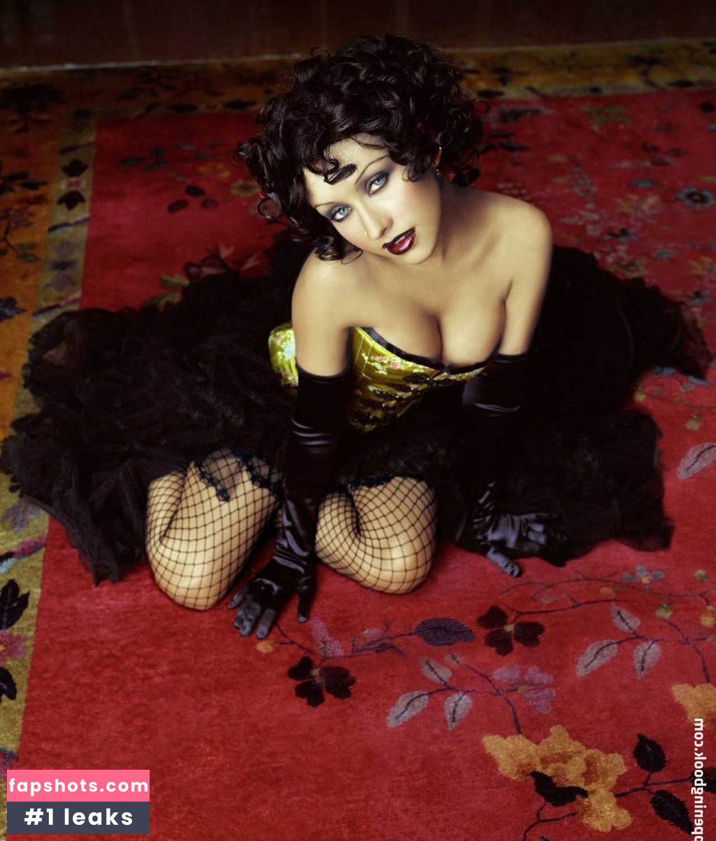 Christina Aguilera gallery photo #2882