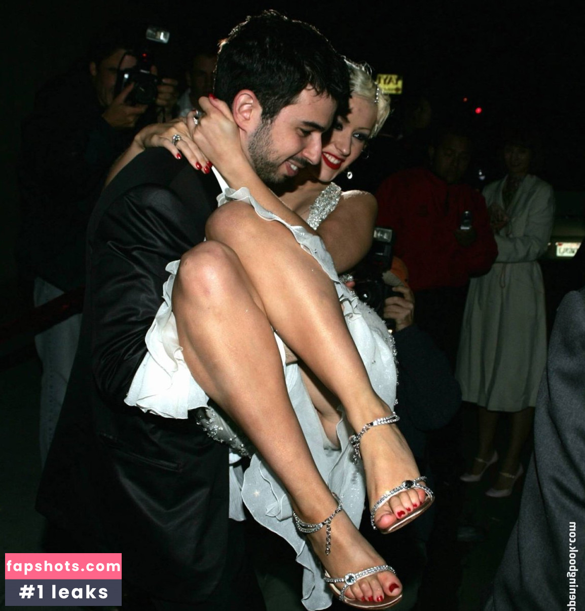 Christina Aguilera gallery photo #2942