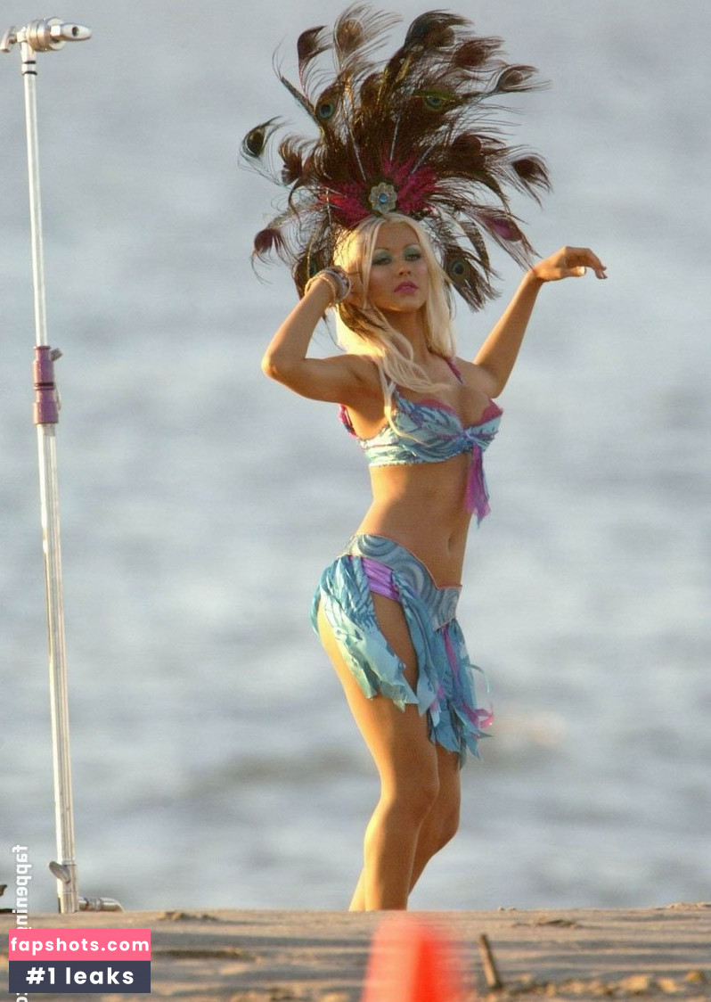 Christina Aguilera gallery photo #3082