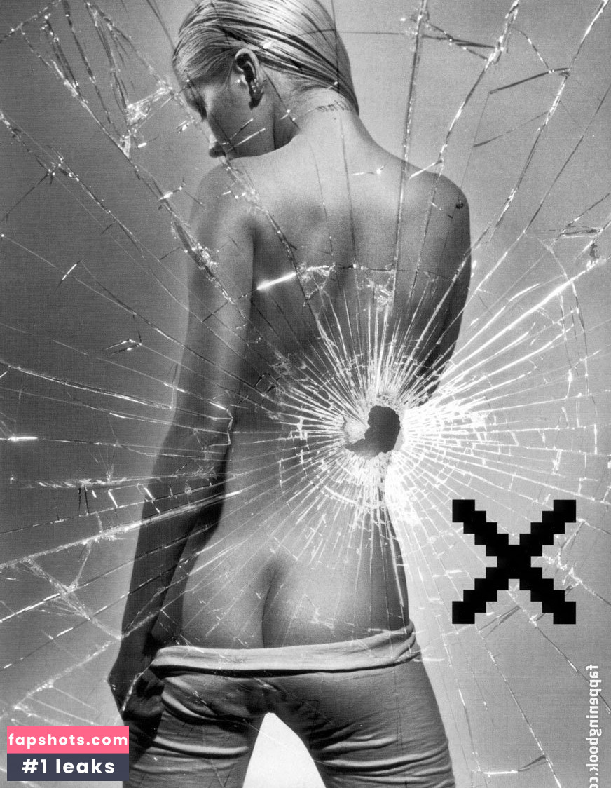 Christina Aguilera gallery photo #3086