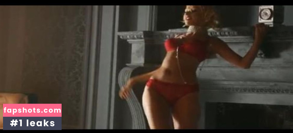 Christina Aguilera gallery photo #3153