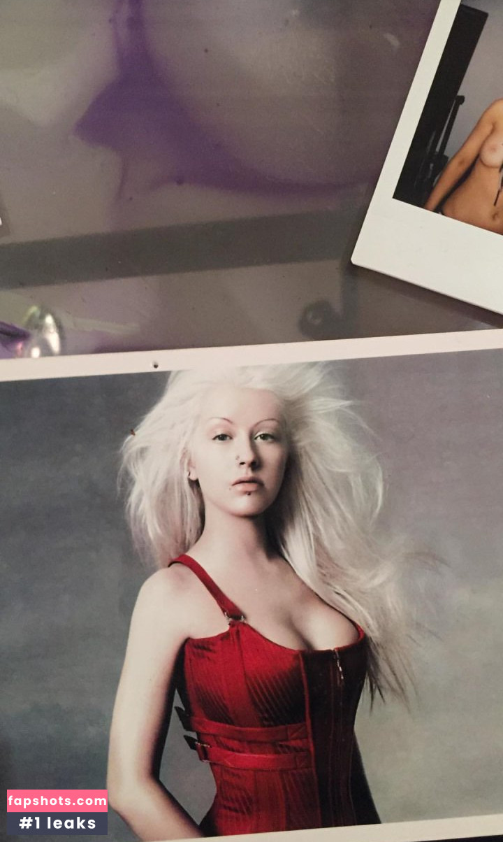 Christina Aguilera gallery photo #3250