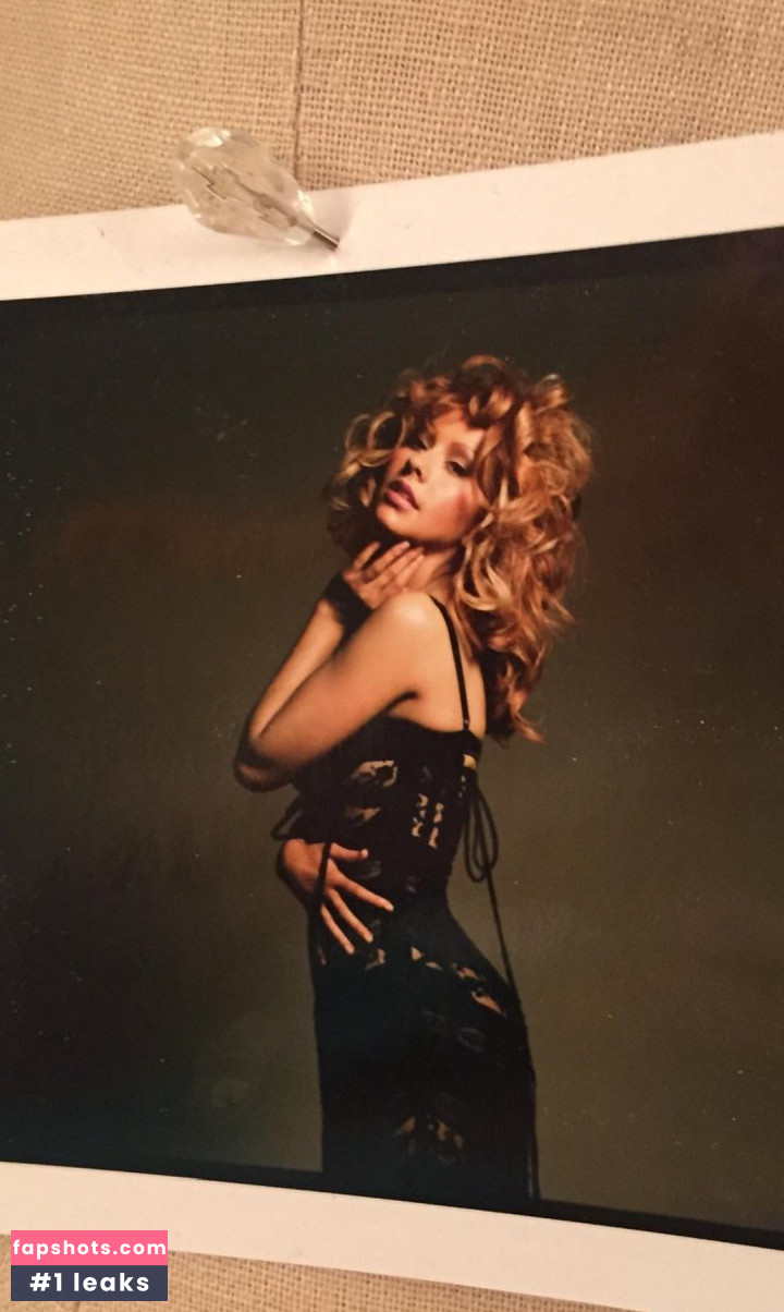 Christina Aguilera gallery photo #3253