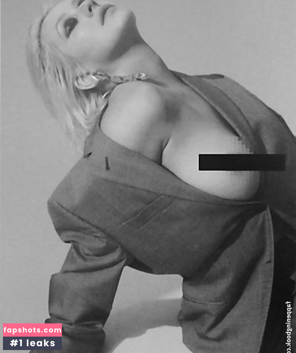 Christina Aguilera gallery photo #3270