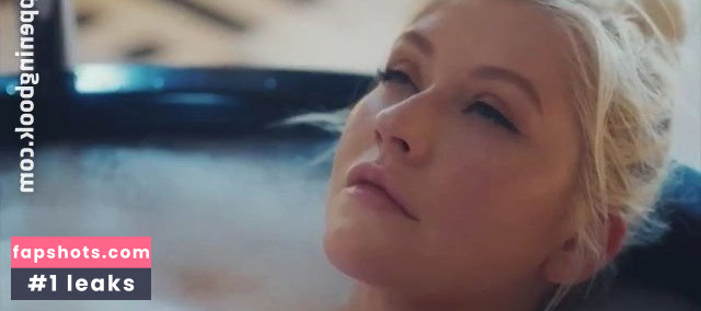 Christina Aguilera gallery photo #3276