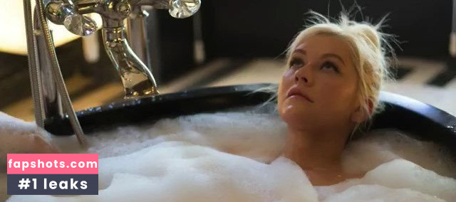Christina Aguilera gallery photo #3288