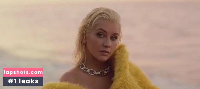 Christina Aguilera gallery photo #3293