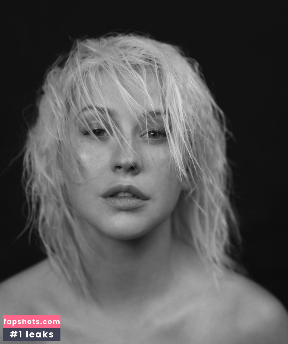 Christina Aguilera gallery photo #3301