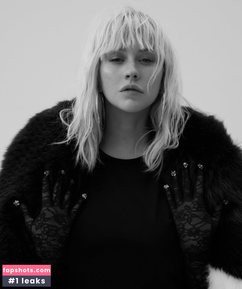 Christina Aguilera gallery photo #3302