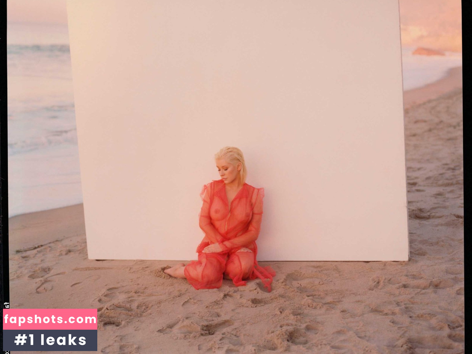 Christina Aguilera gallery photo #3314