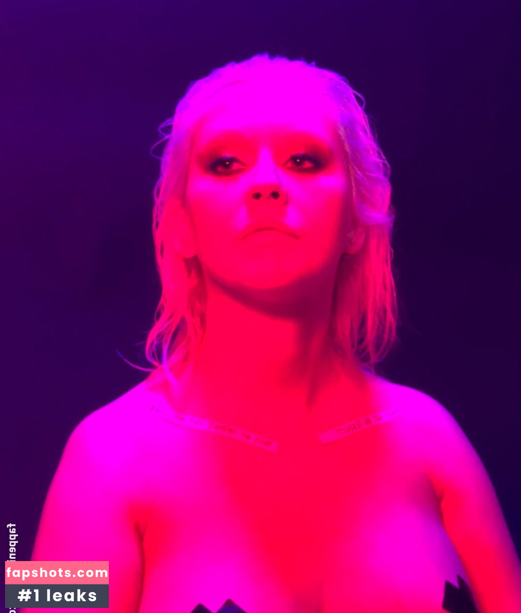Christina Aguilera gallery photo #3325