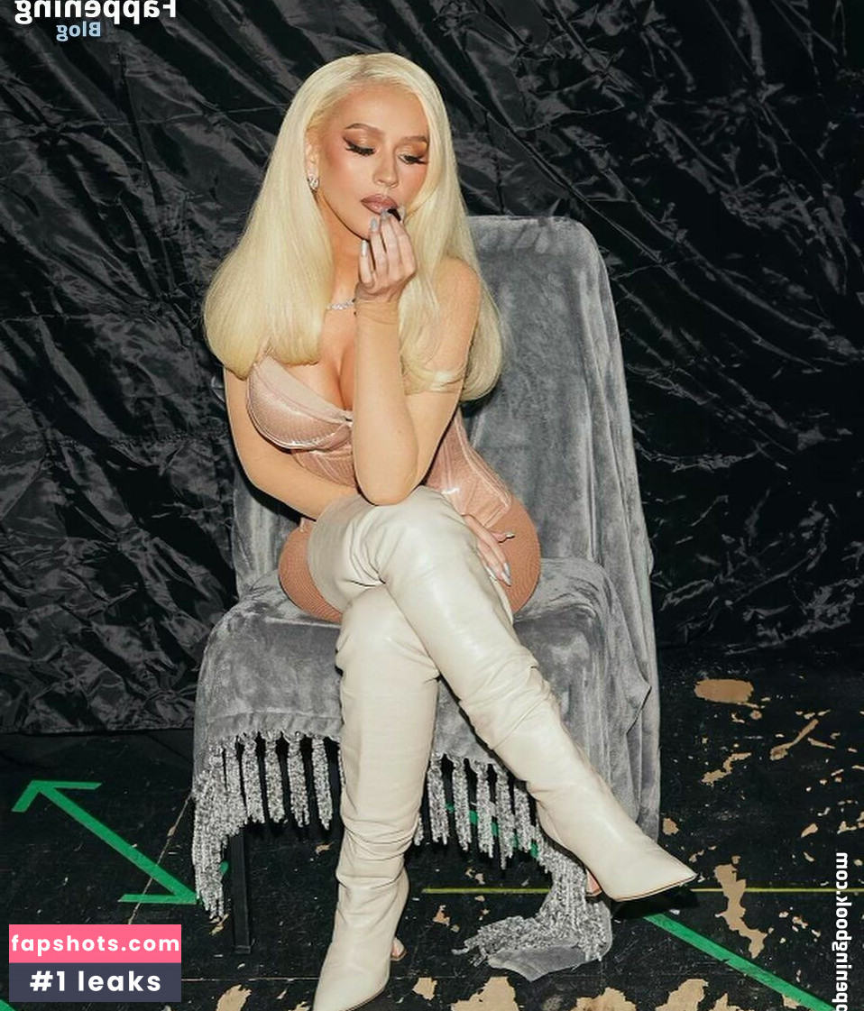 Christina Aguilera gallery photo #334