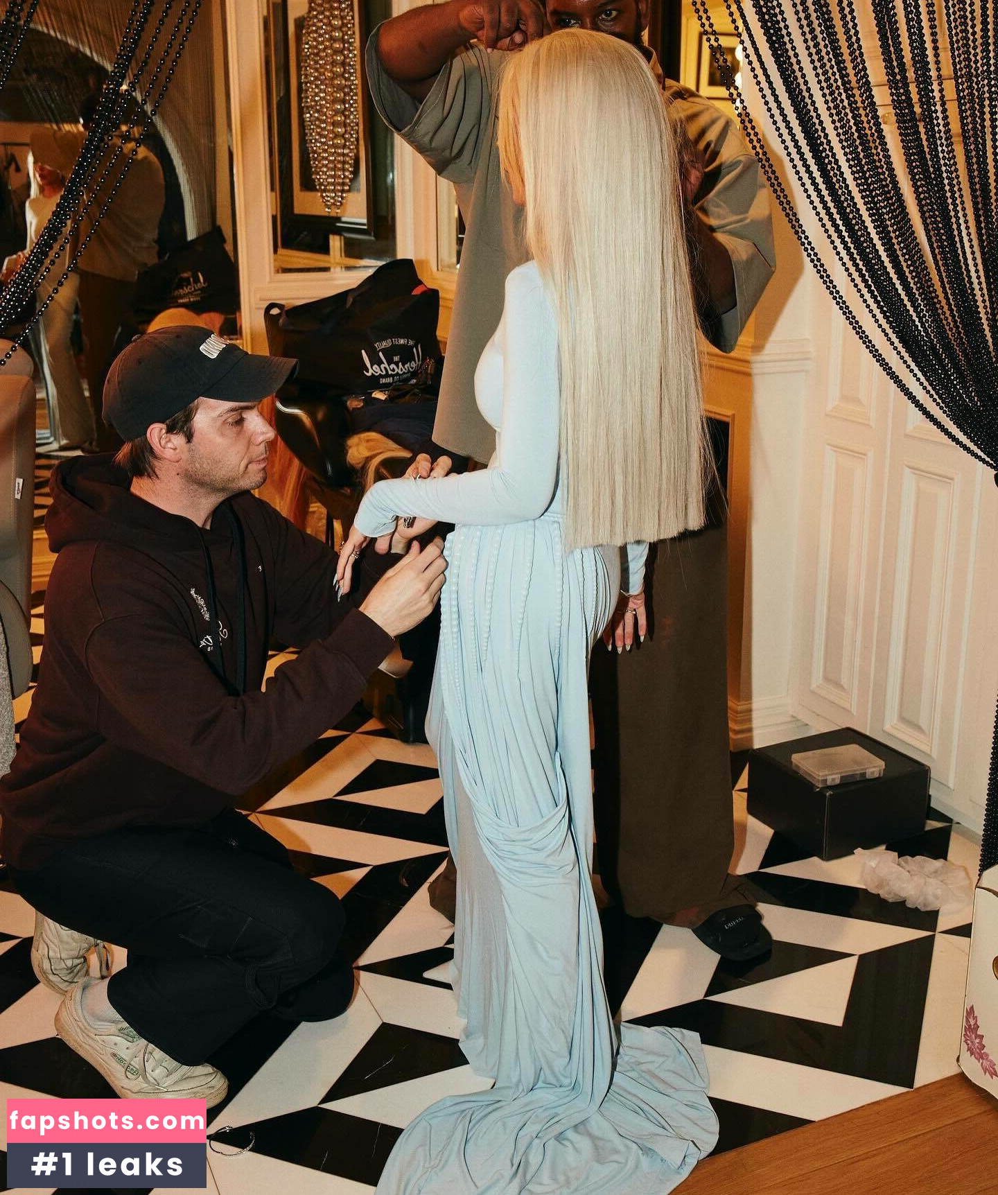 Christina Aguilera gallery photo #343