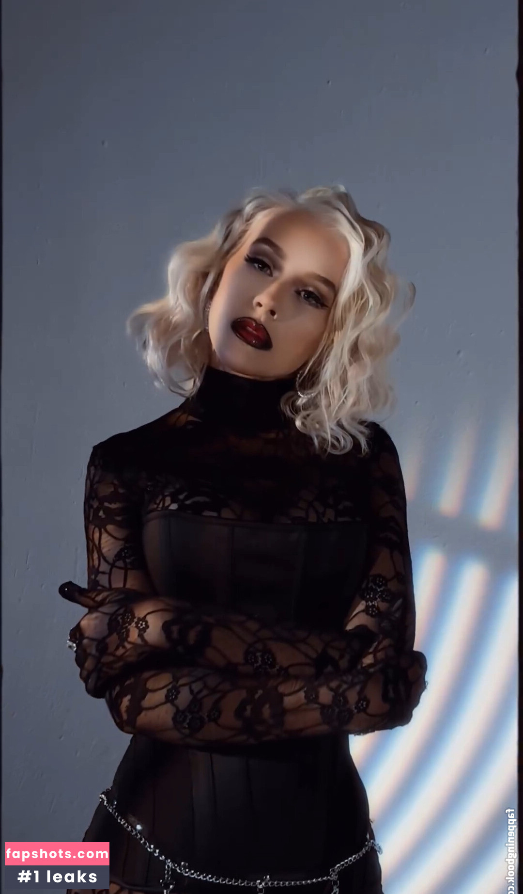 Christina Aguilera gallery photo #351