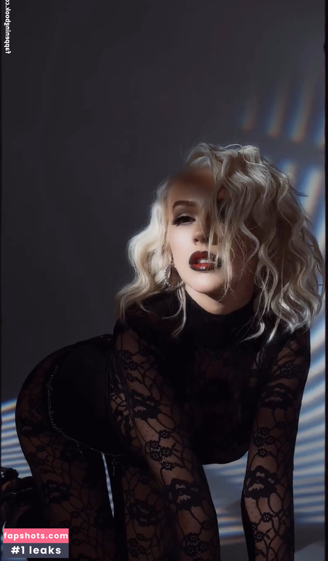 Christina Aguilera gallery photo #352