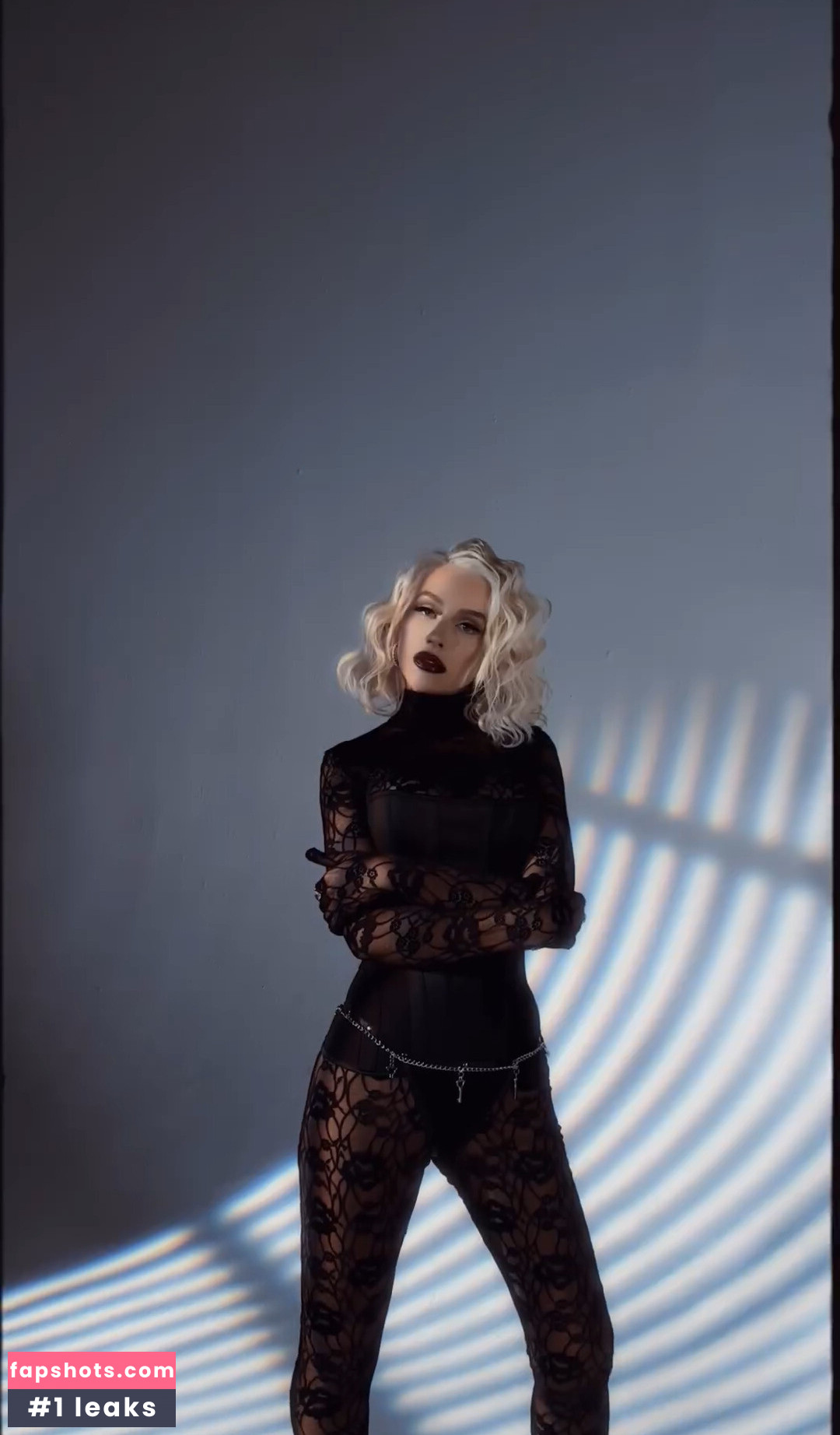 Christina Aguilera gallery photo #356