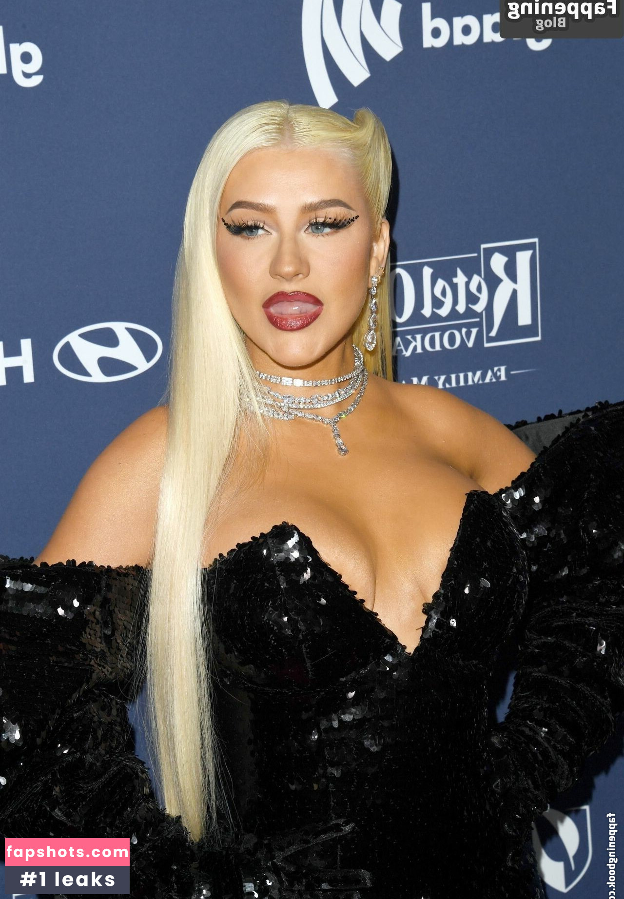 Christina Aguilera gallery photo #368