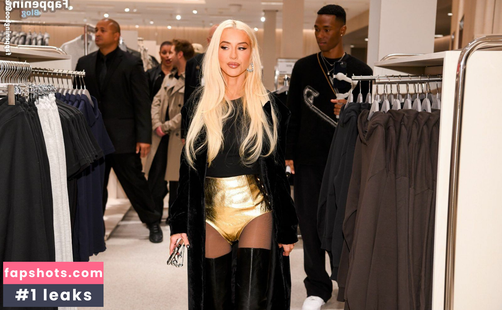 Christina Aguilera gallery photo #39