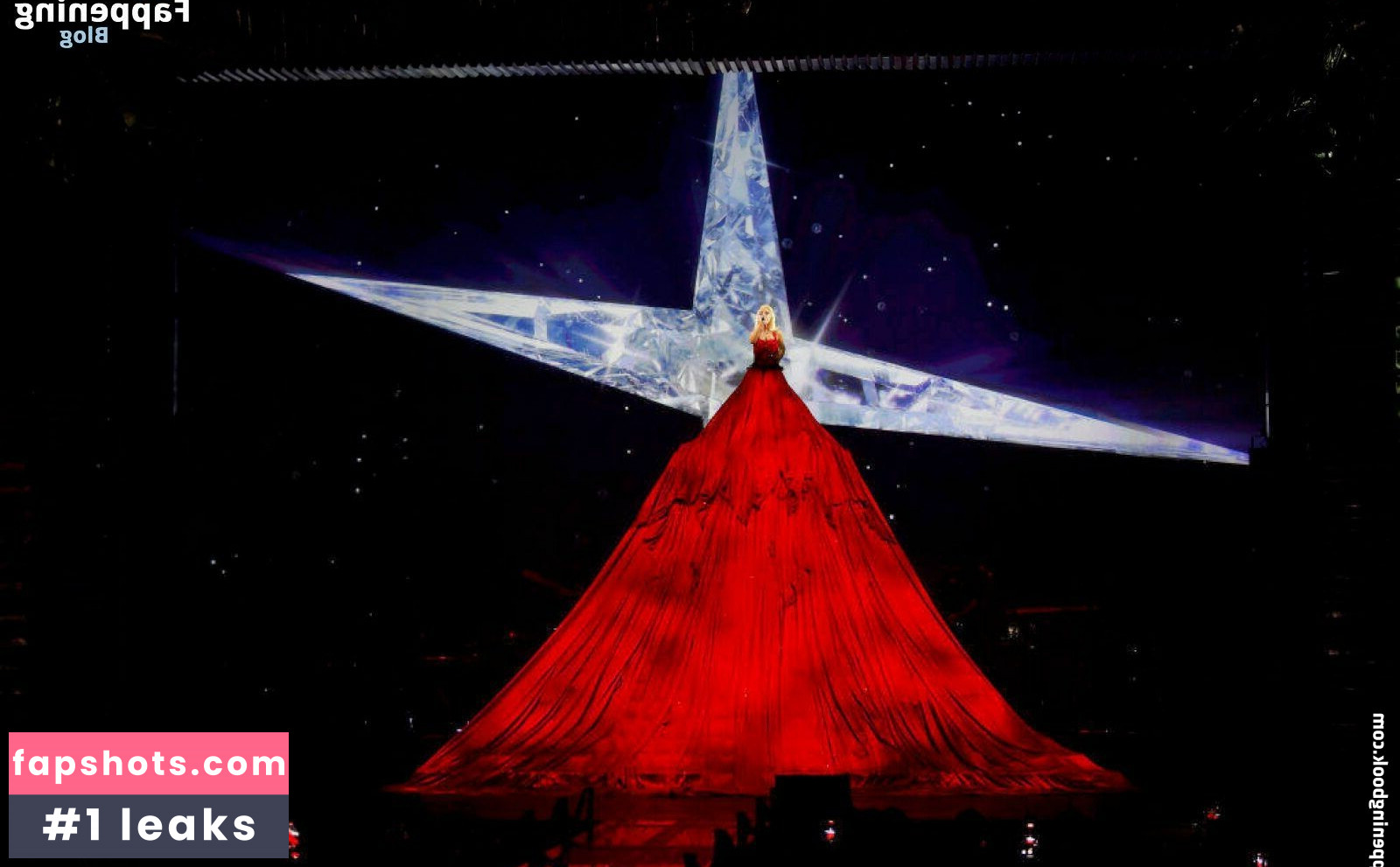 Christina Aguilera gallery photo #391