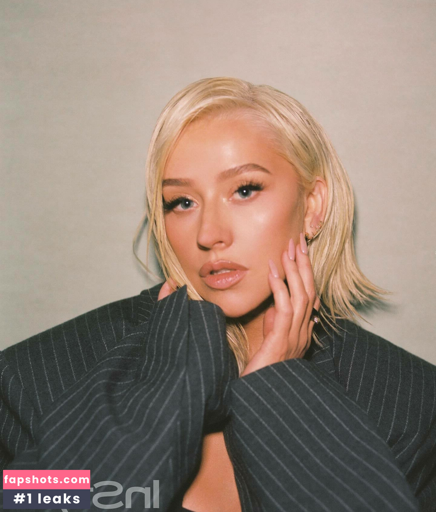 Christina Aguilera gallery photo #427