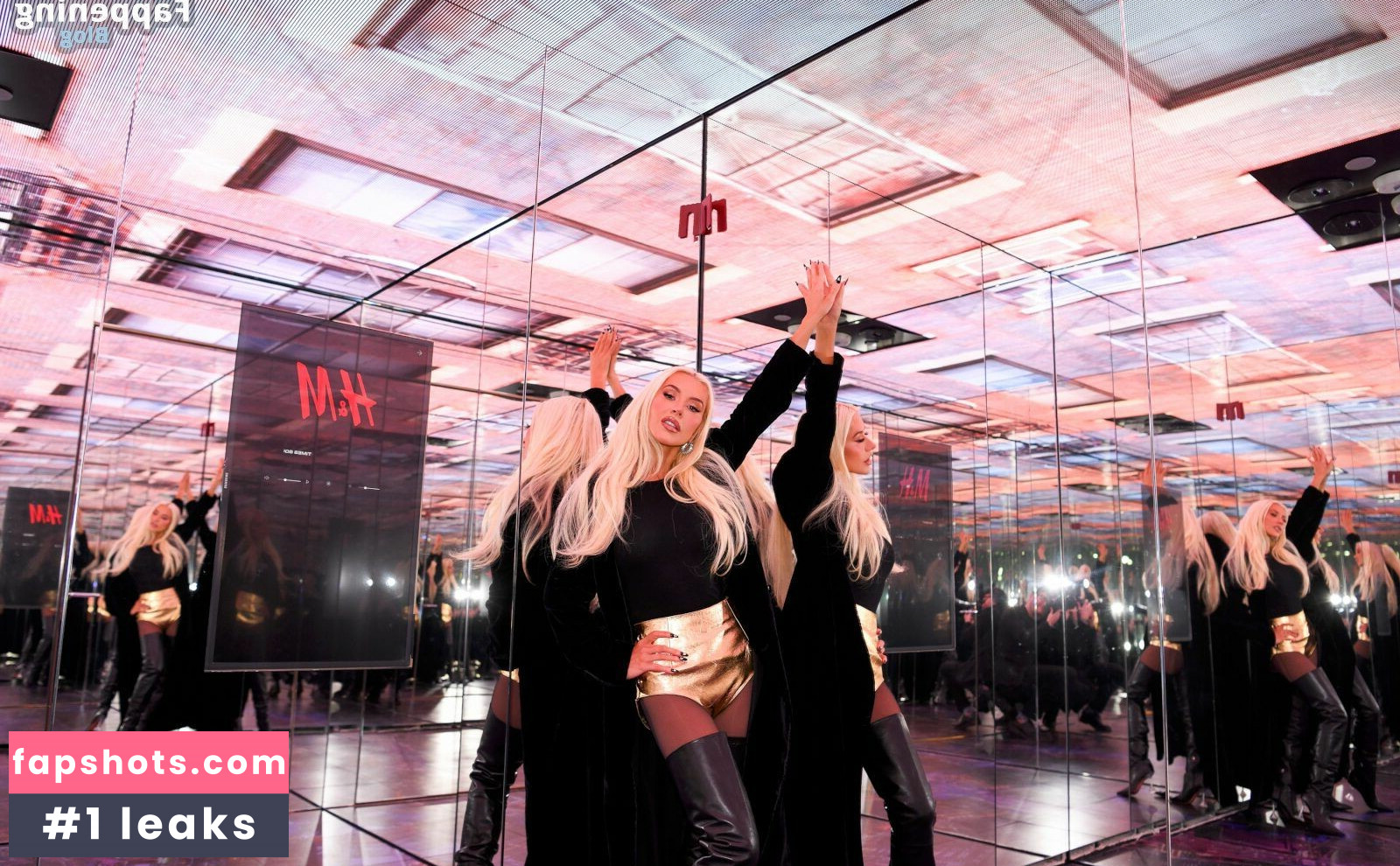 Christina Aguilera gallery photo #45