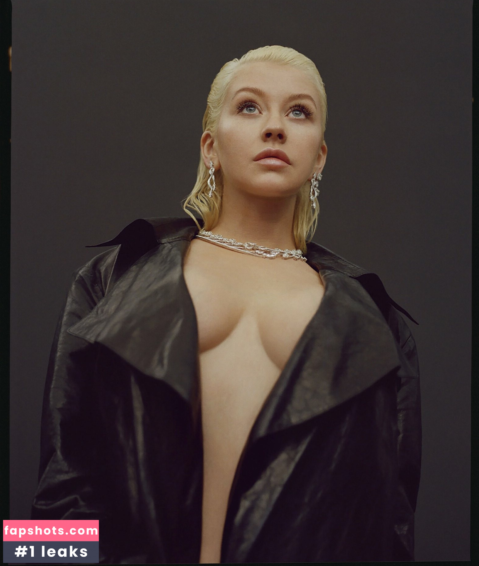 Christina Aguilera gallery photo #450