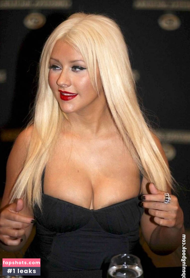 Christina Aguilera gallery photo #458