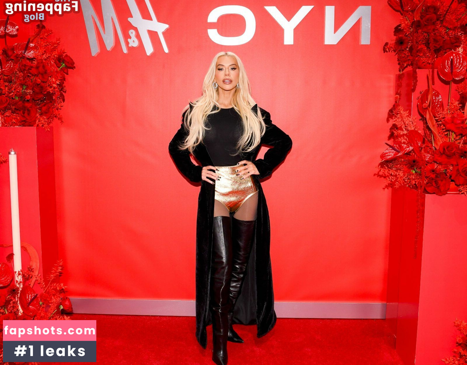 Christina Aguilera gallery photo #48