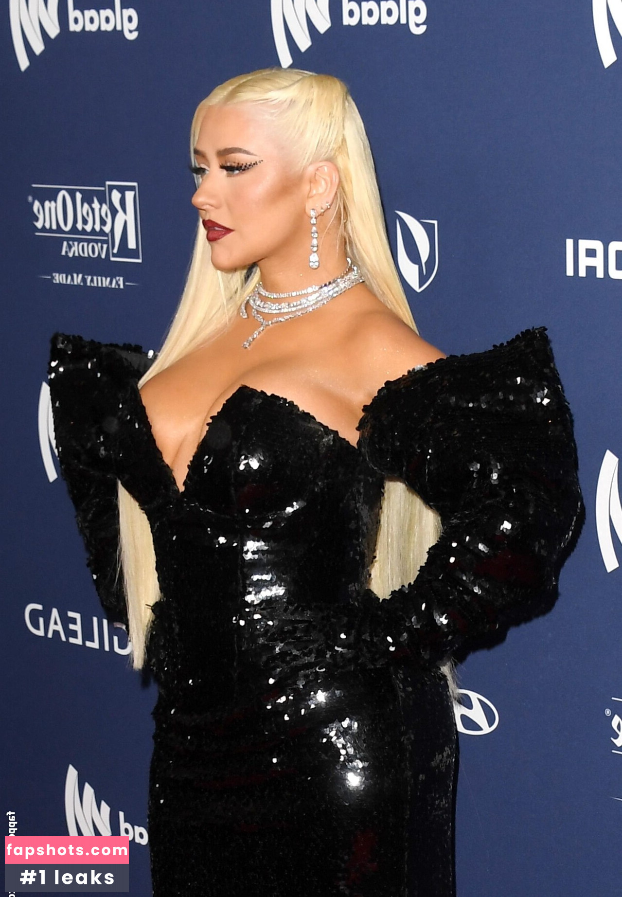 Christina Aguilera gallery photo #471