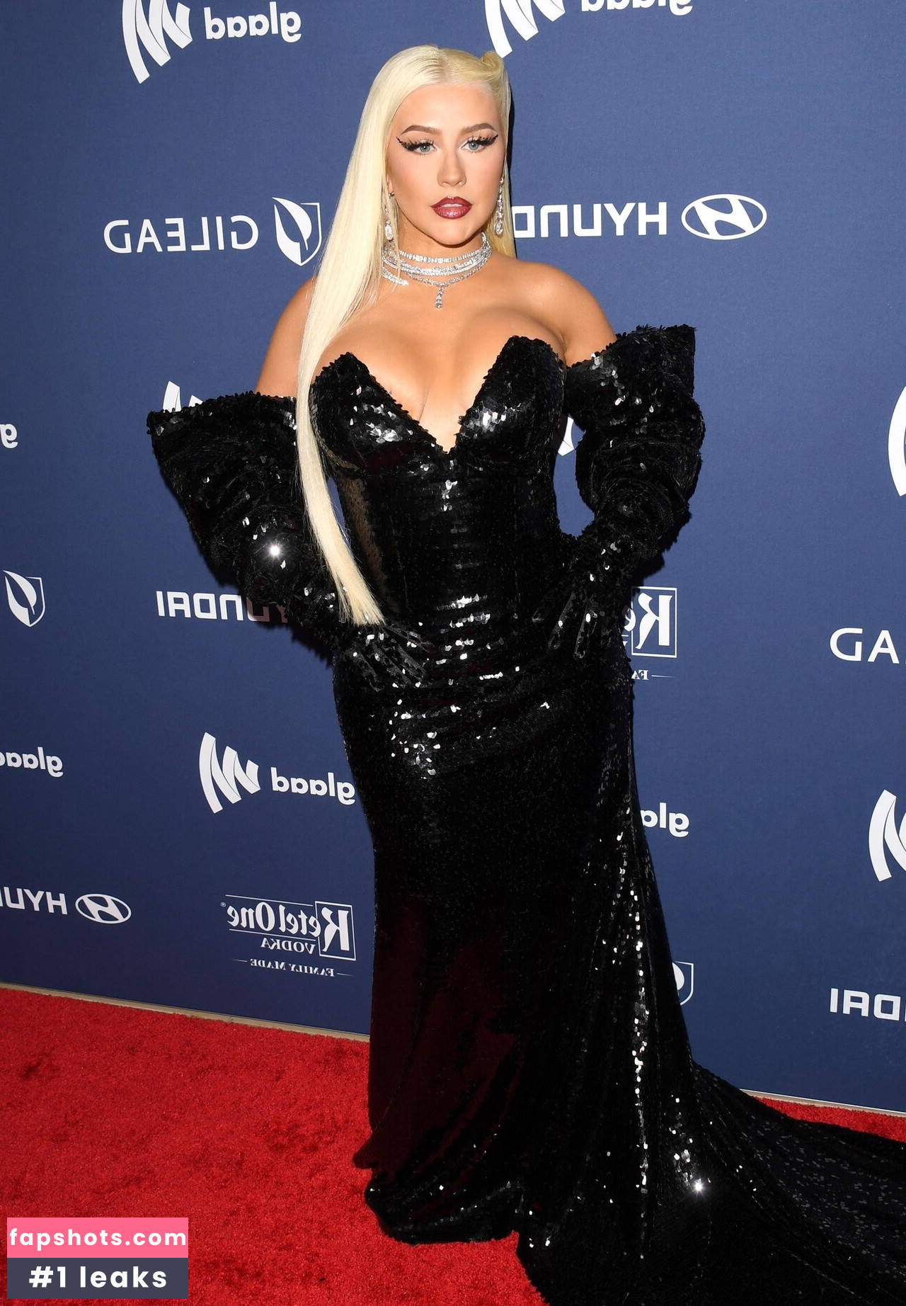 Christina Aguilera gallery photo #473