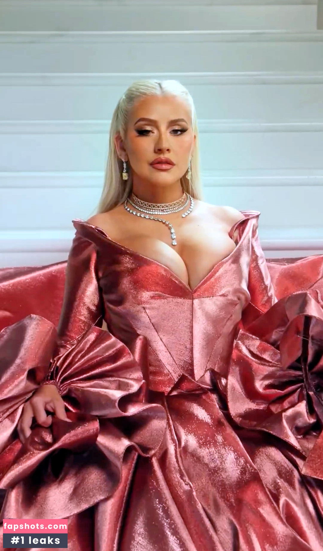 Christina Aguilera gallery photo #493